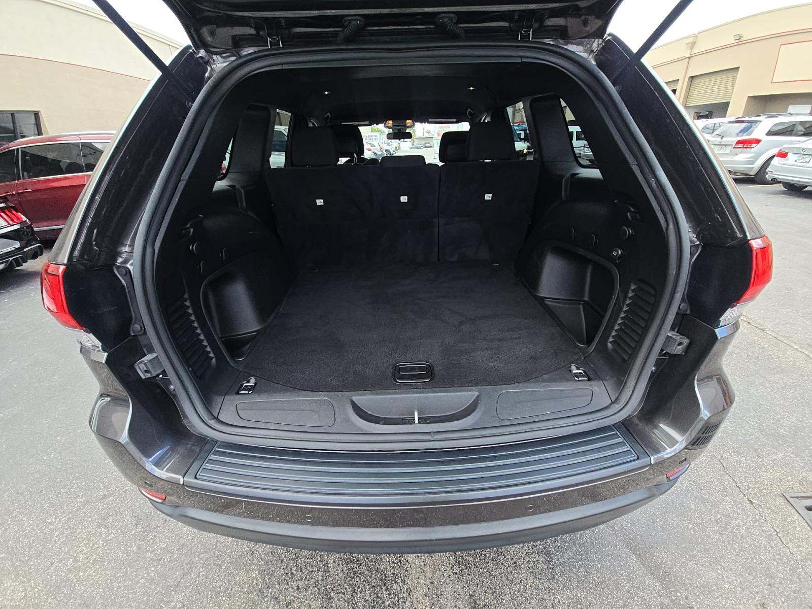 JEEP LAREDO E EDITION - 10