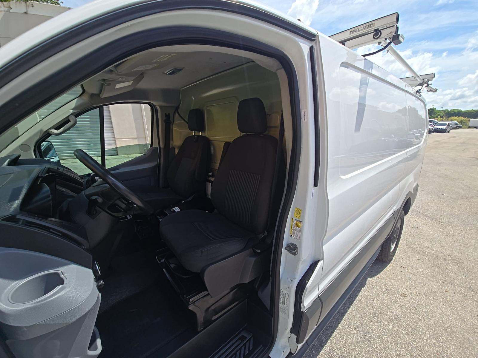 FORD TRANSIT 250 - 6