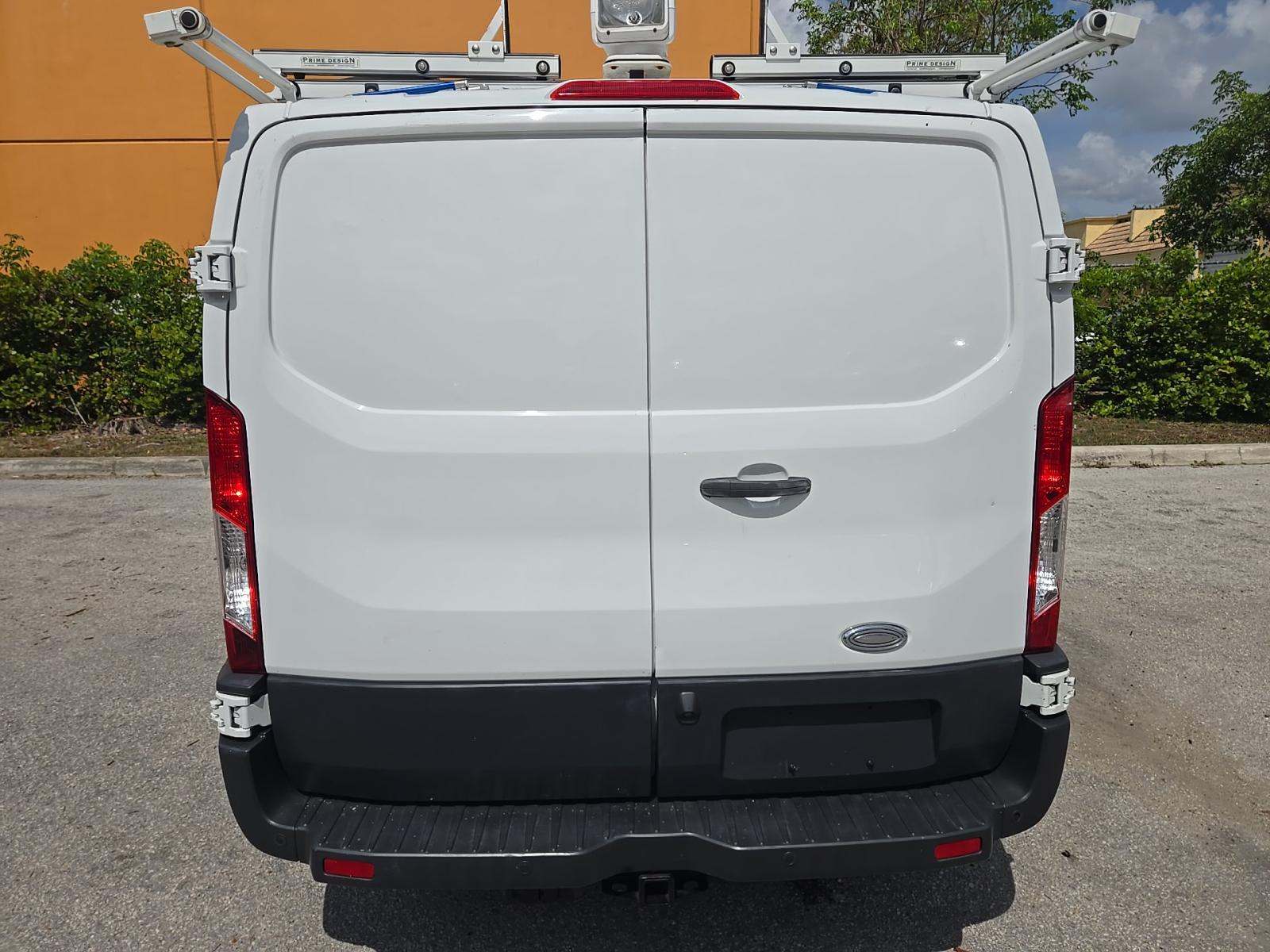 FORD TRANSIT 250 - 3