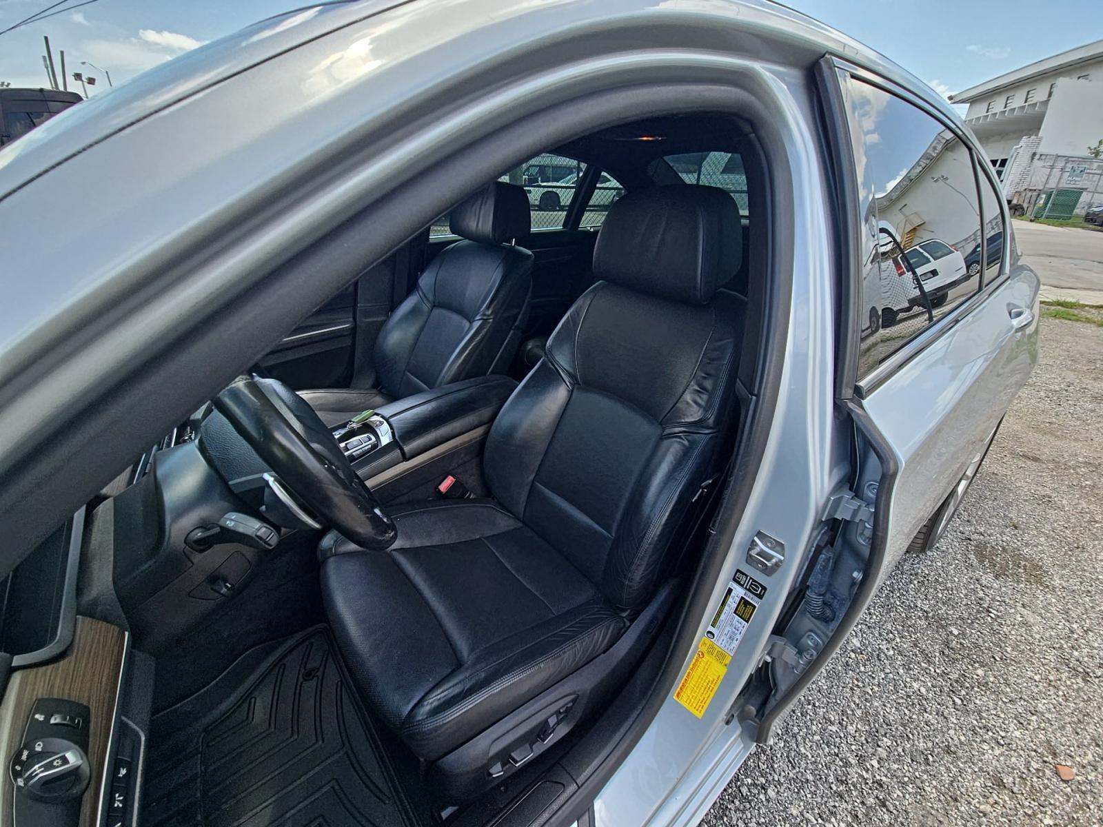 2015 BMW 7 Series 750Li RWD