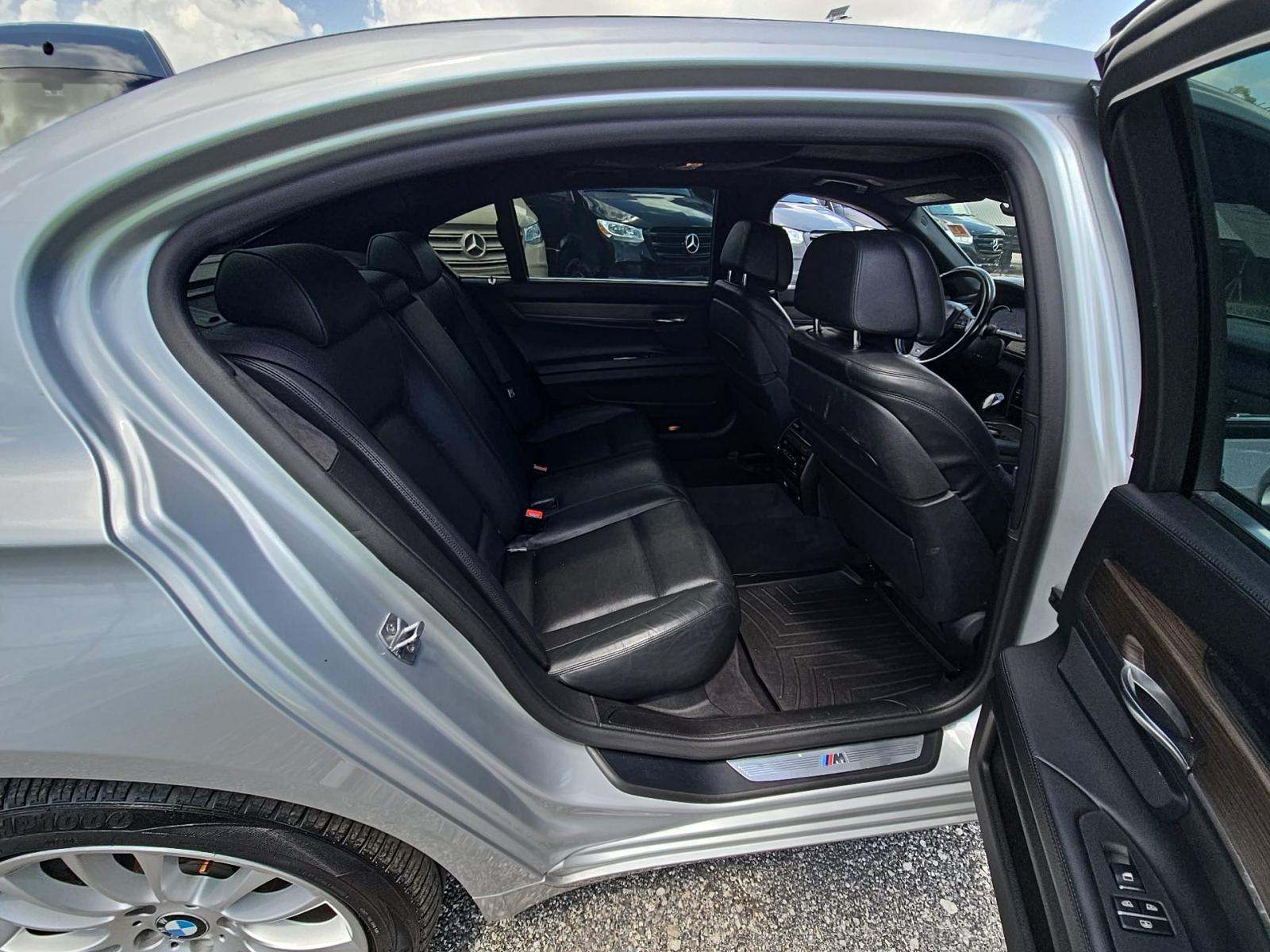 2015 BMW 7 Series 750Li RWD