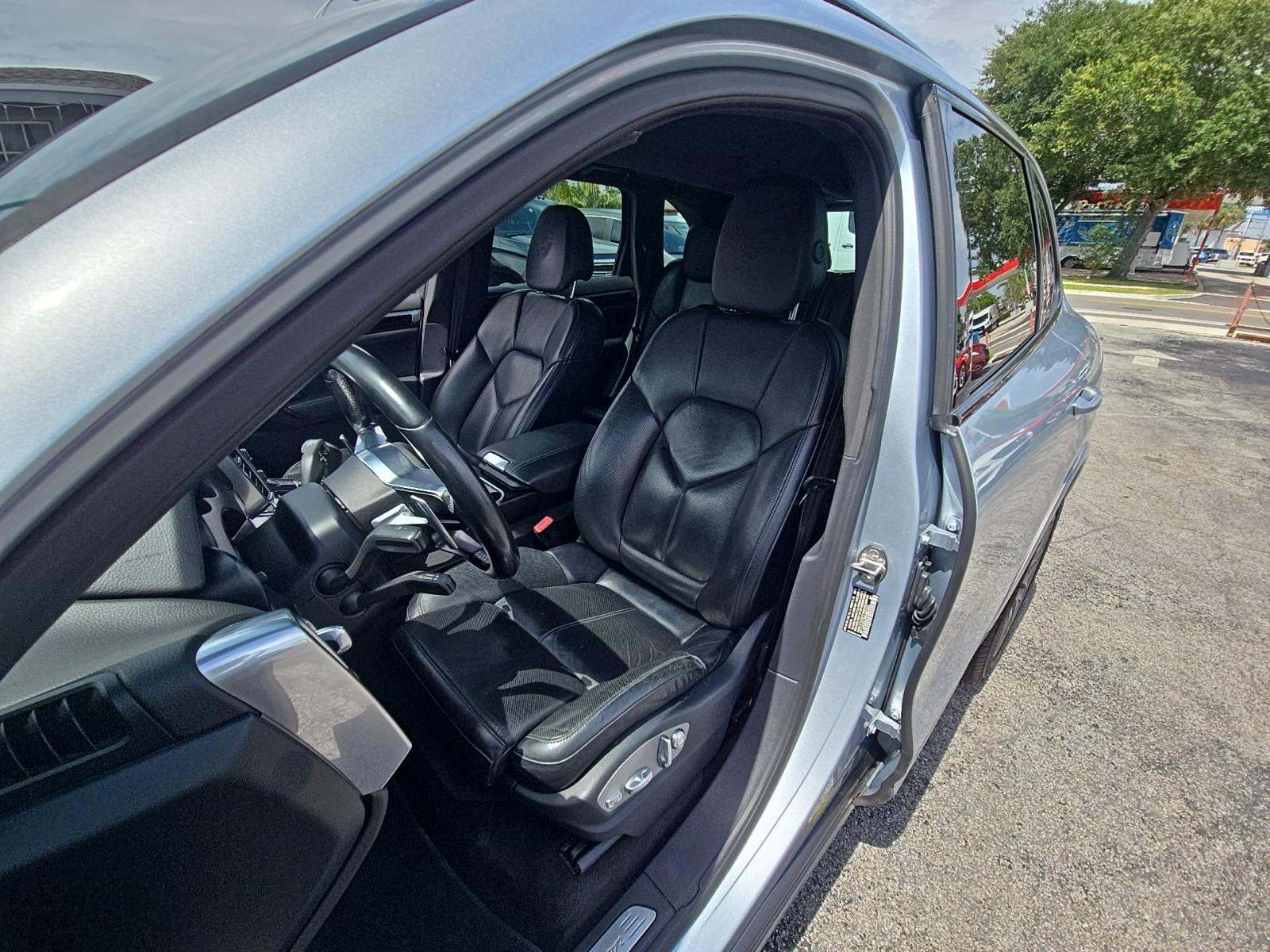 PORSCHE CAYENNE - 2
