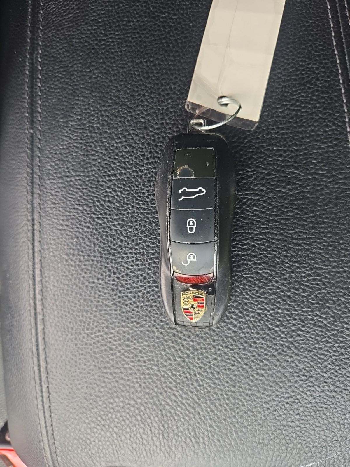 PORSCHE CAYENNE - 4