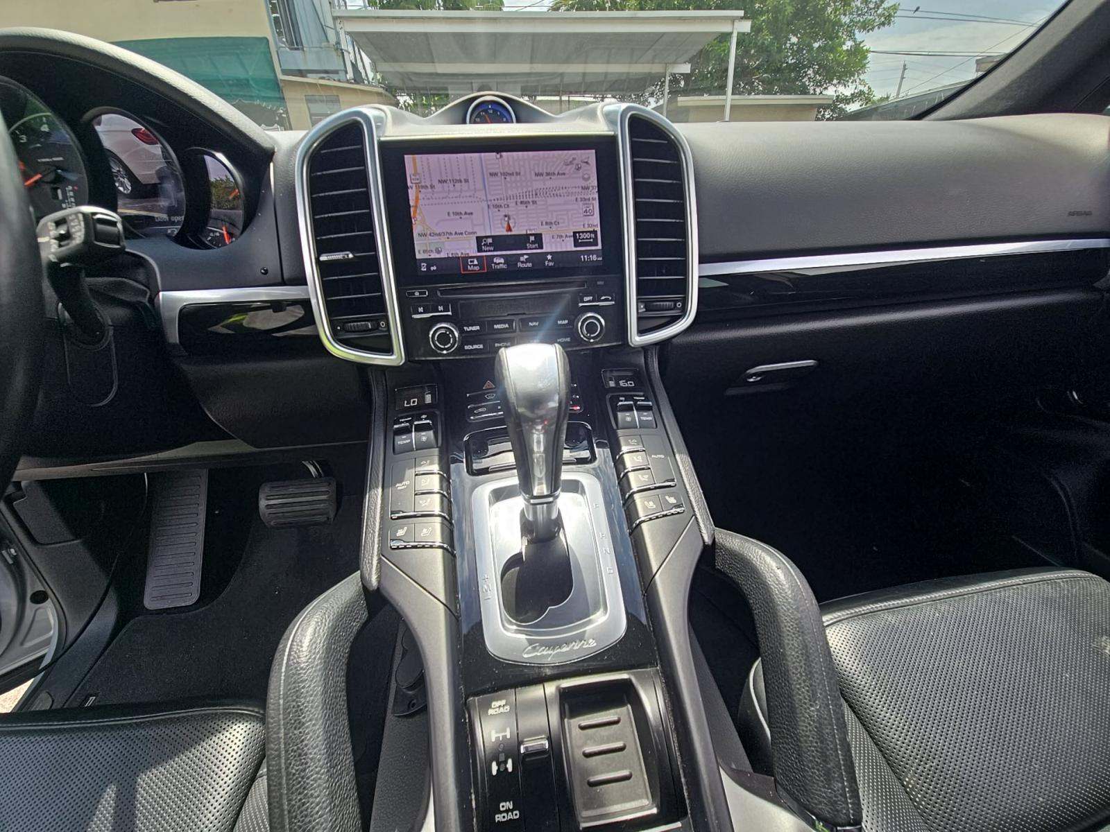 PORSCHE CAYENNE - 6
