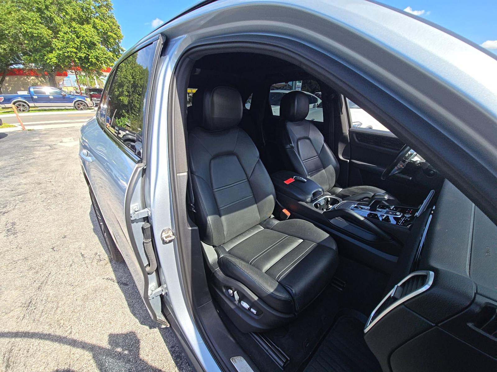 2019 Porsche Cayenne Base AWD