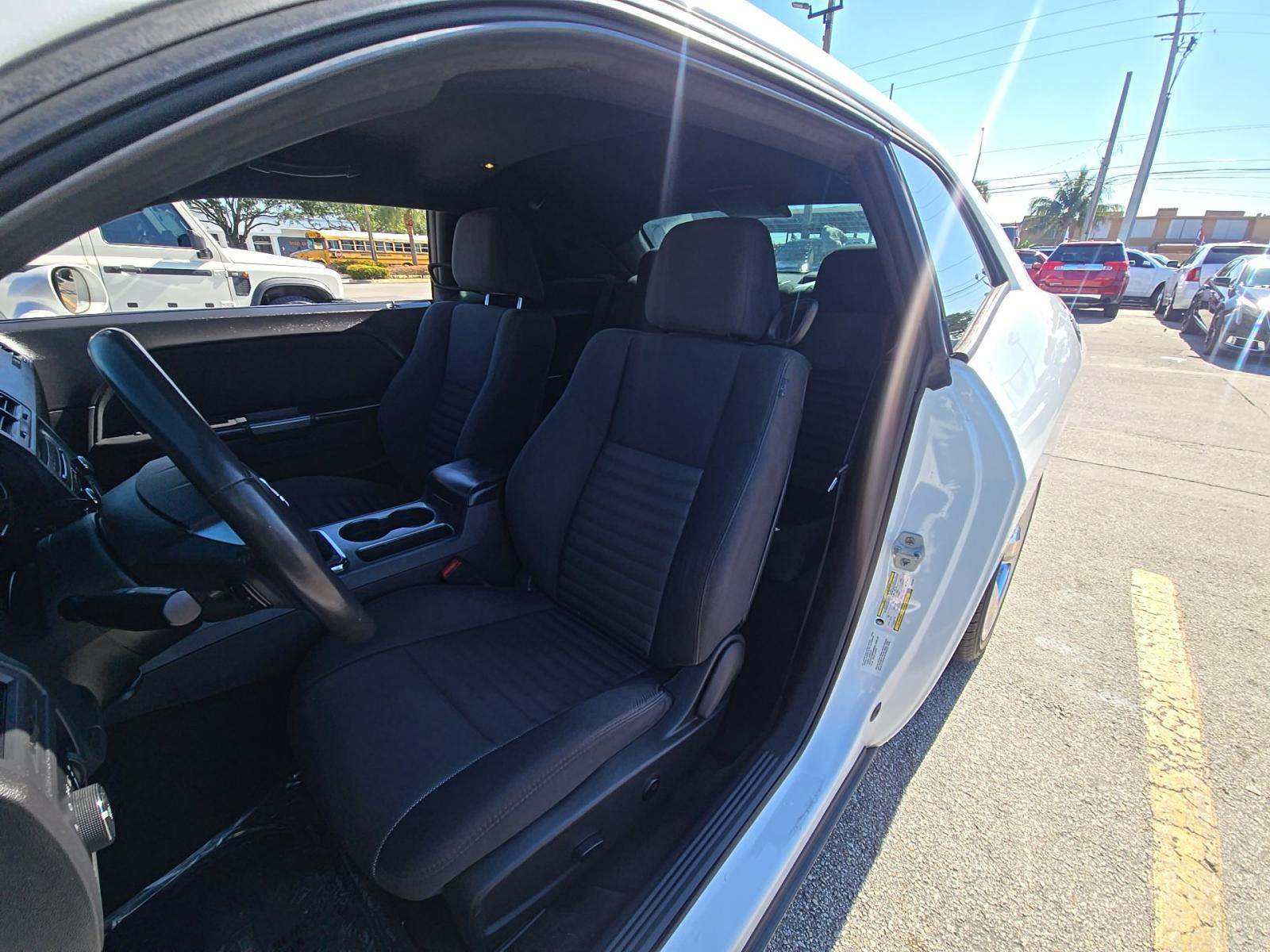 DODGE CHALLENGER - 2