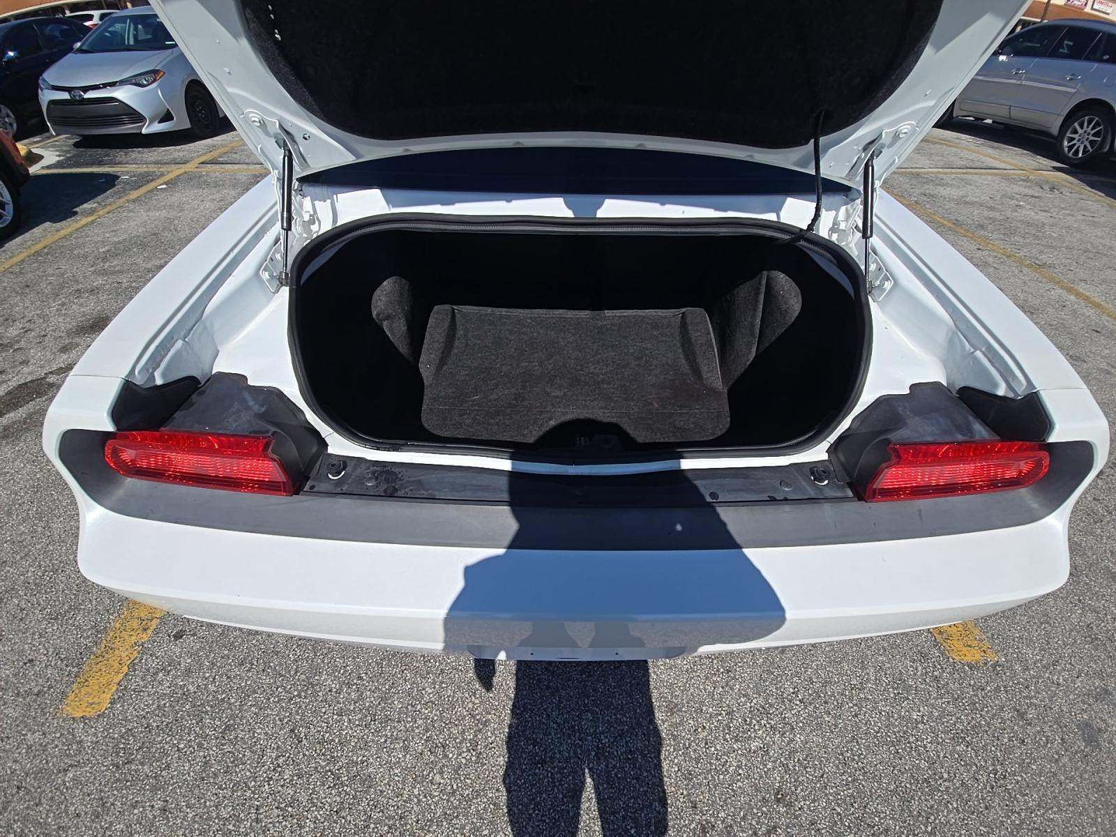 DODGE CHALLENGER - 10