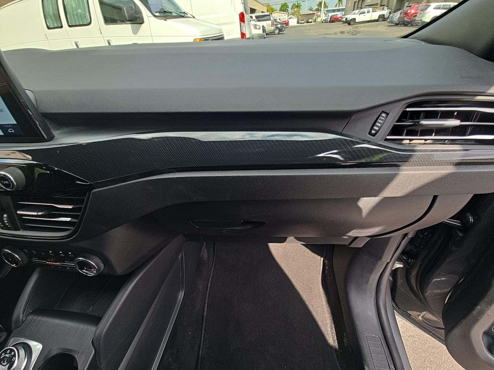 2025 Ford Escape ST-Line Select AWD