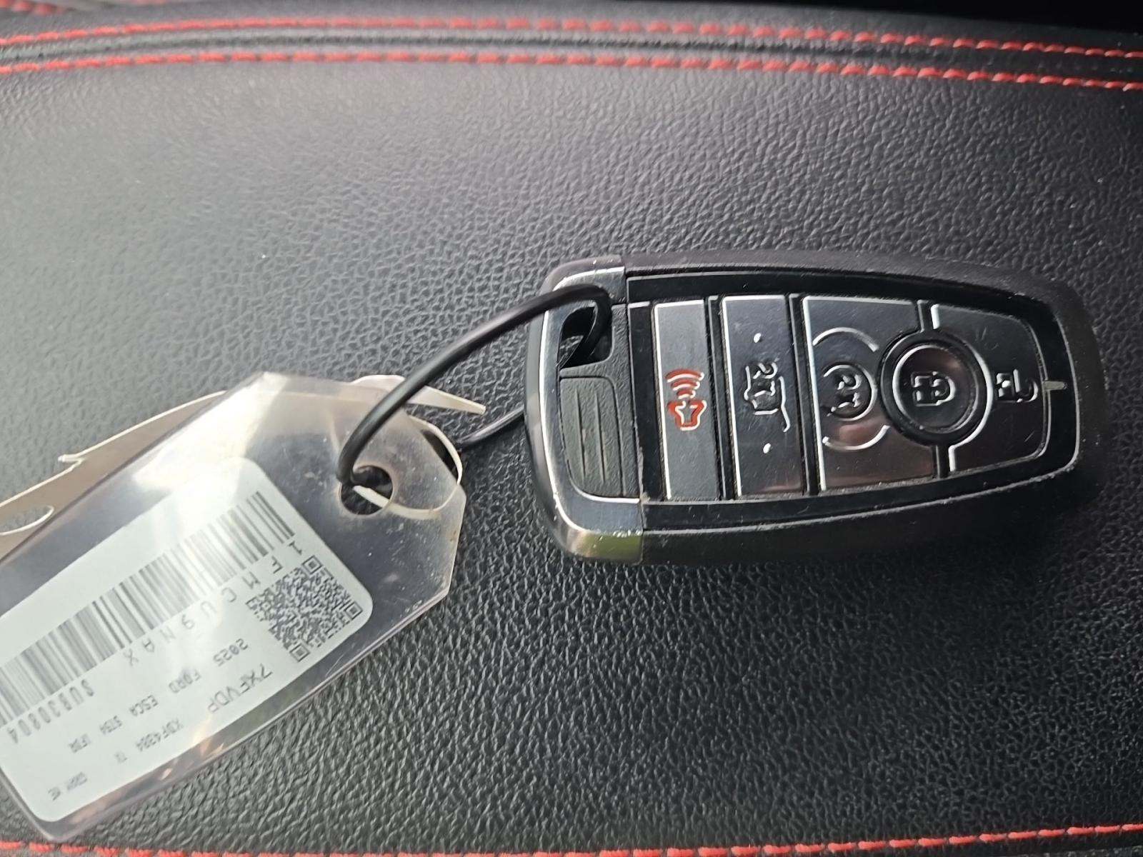 2025 Ford Escape ST-Line Select AWD