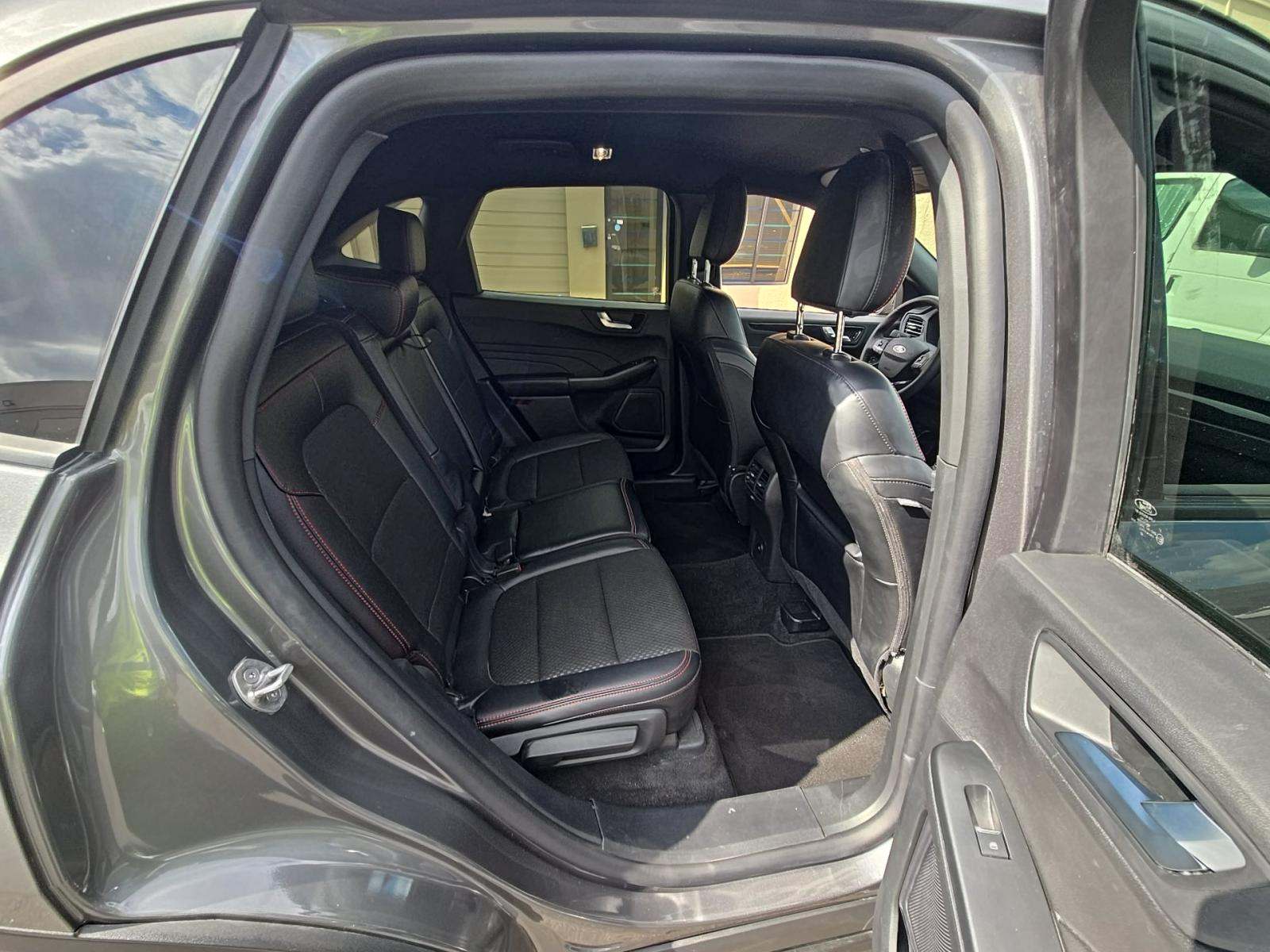 2025 Ford Escape ST-Line Select AWD