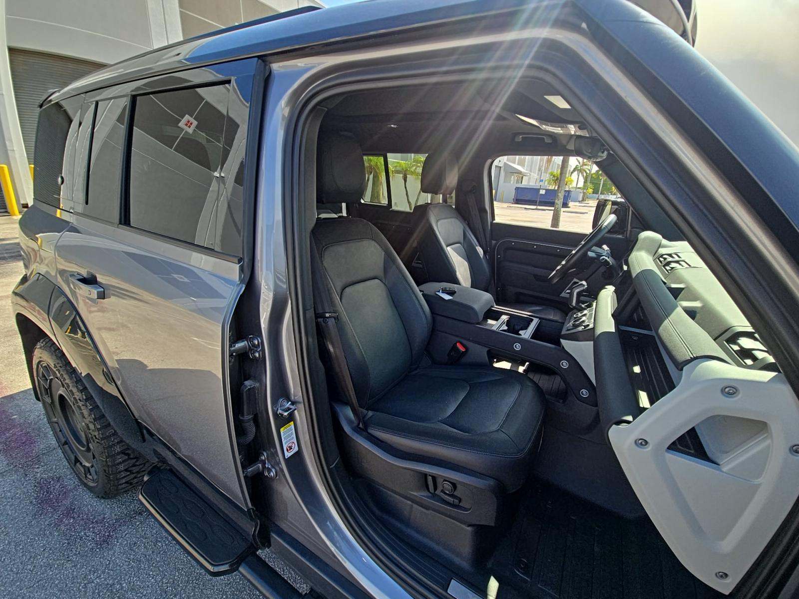 2023 Land Rover Defender 110 X-Dynamic SE AWD