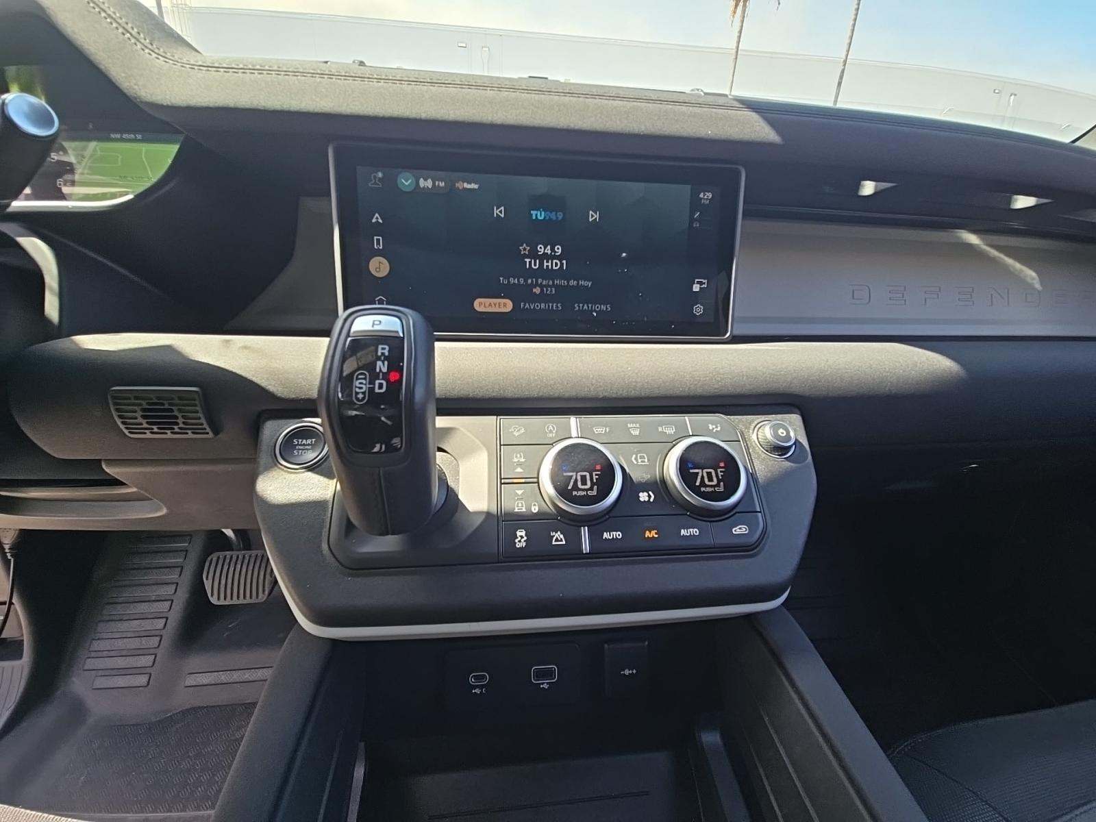 2023 Land Rover Defender 110 X-Dynamic SE AWD