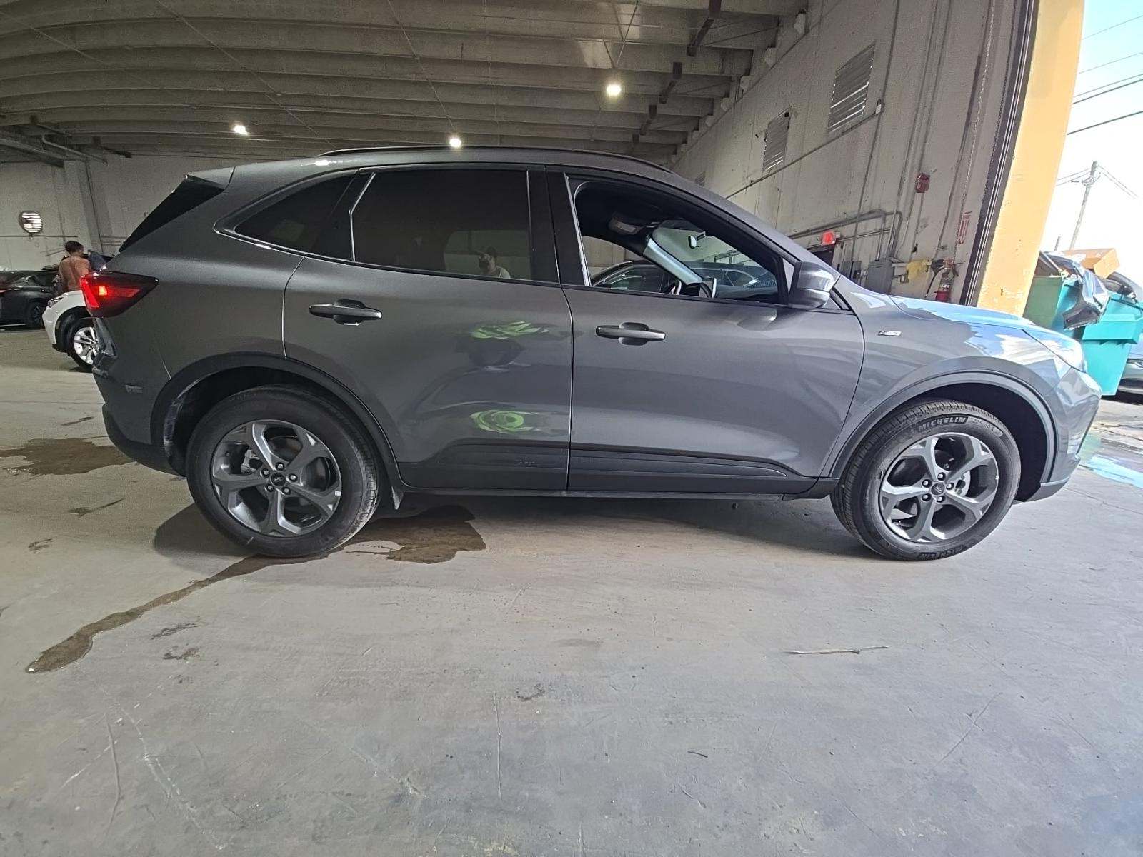 2025 Ford Escape ST-Line Select AWD