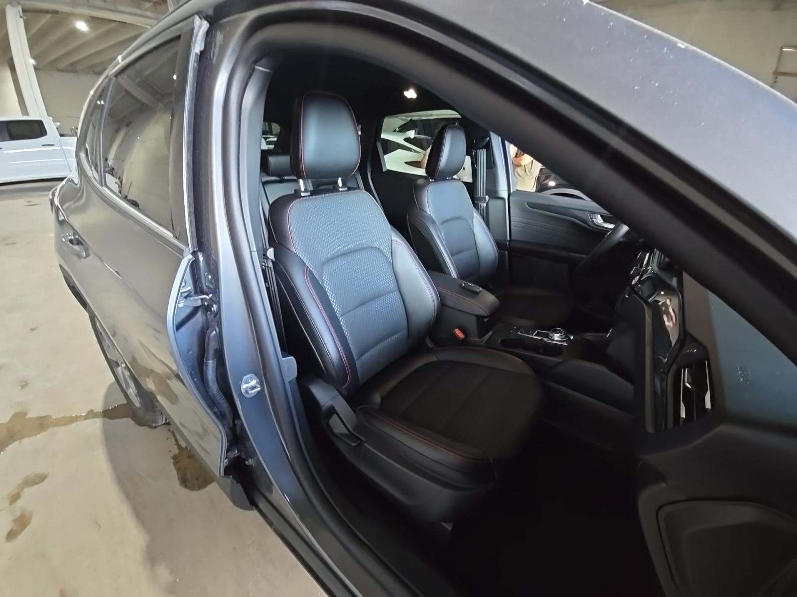 2025 Ford Escape ST-Line Select AWD