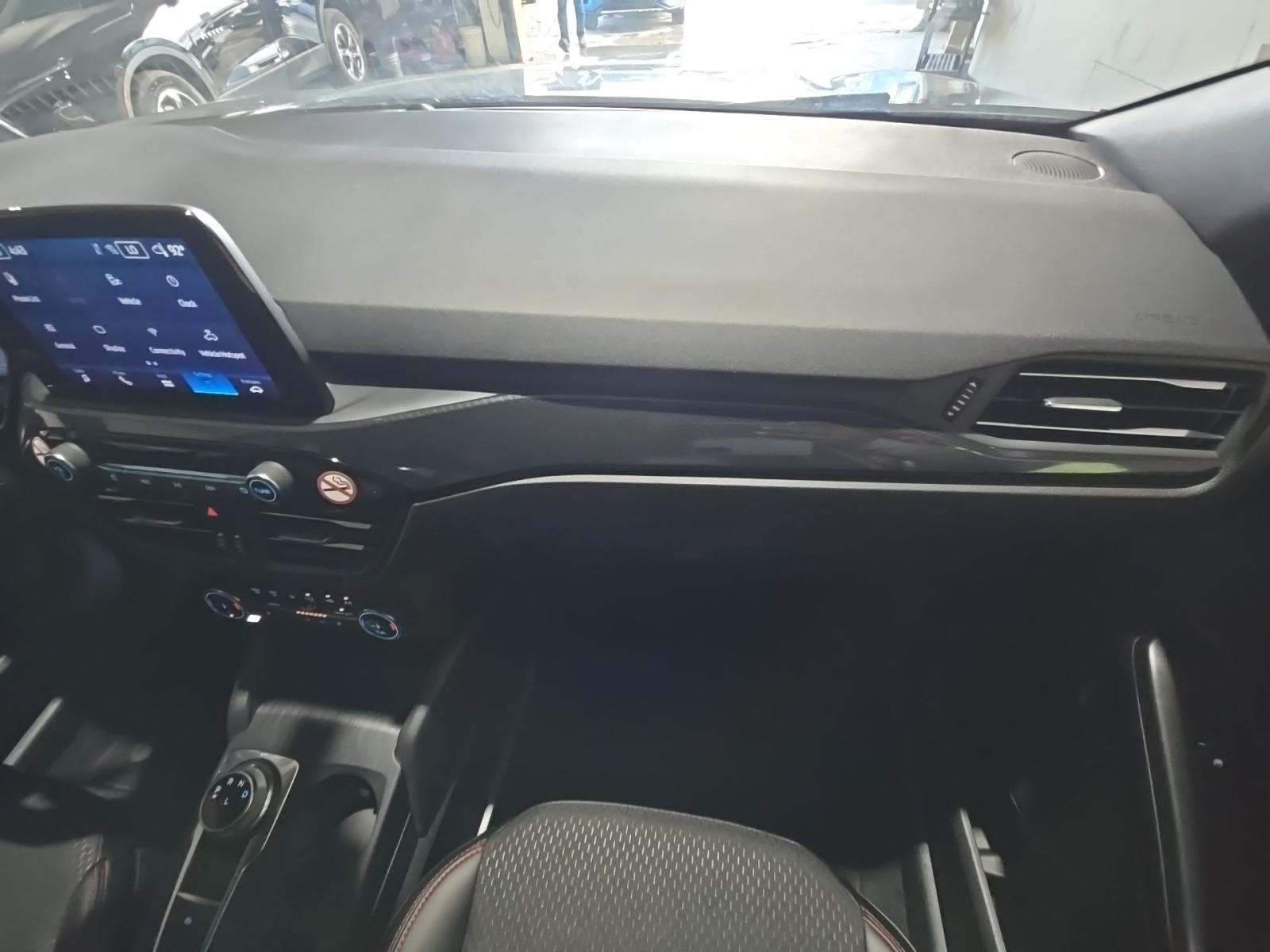 2025 Ford Escape ST-Line Select AWD