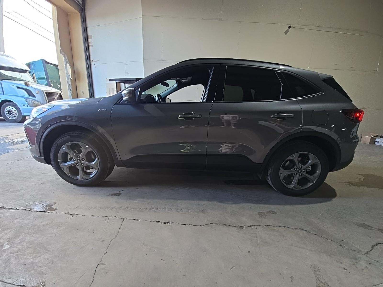 2025 Ford Escape ST-Line Select AWD