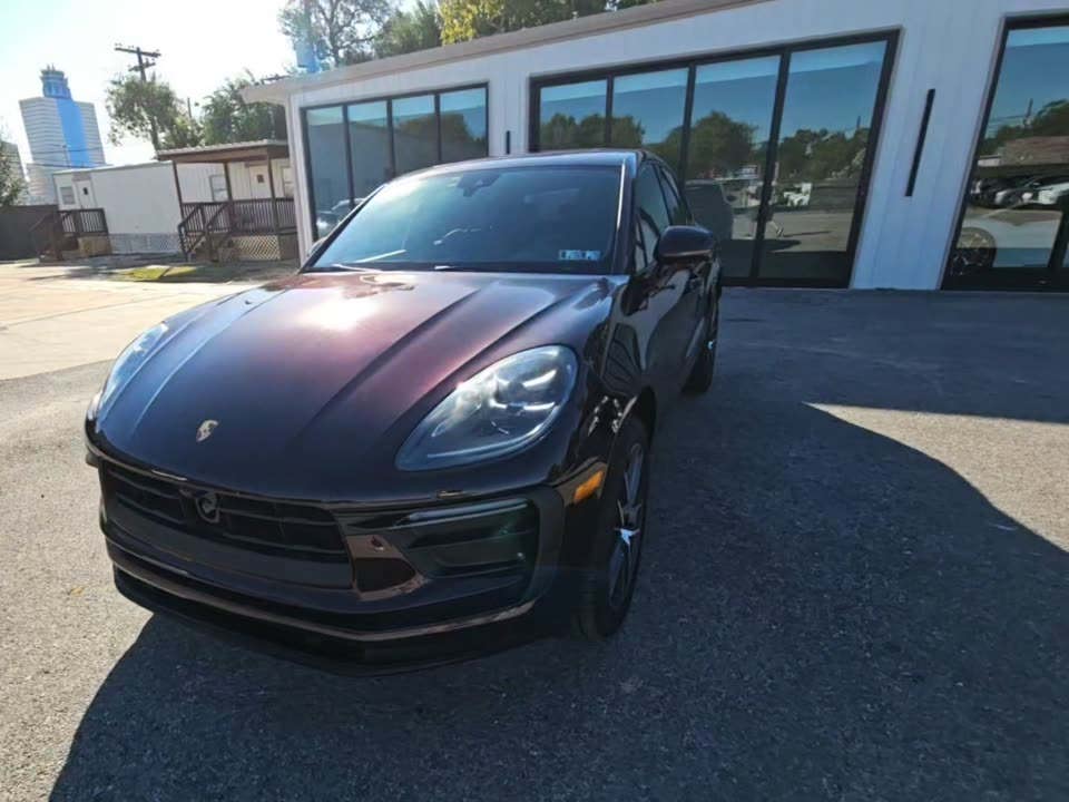 2025 Porsche Macan Base AWD