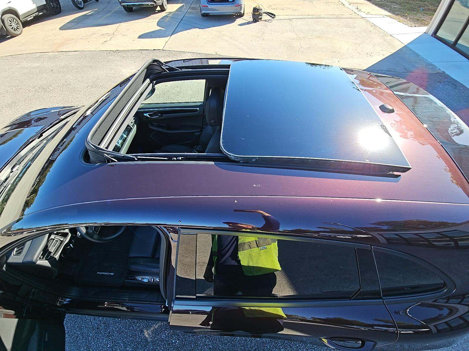 2025 Porsche Macan Base AWD