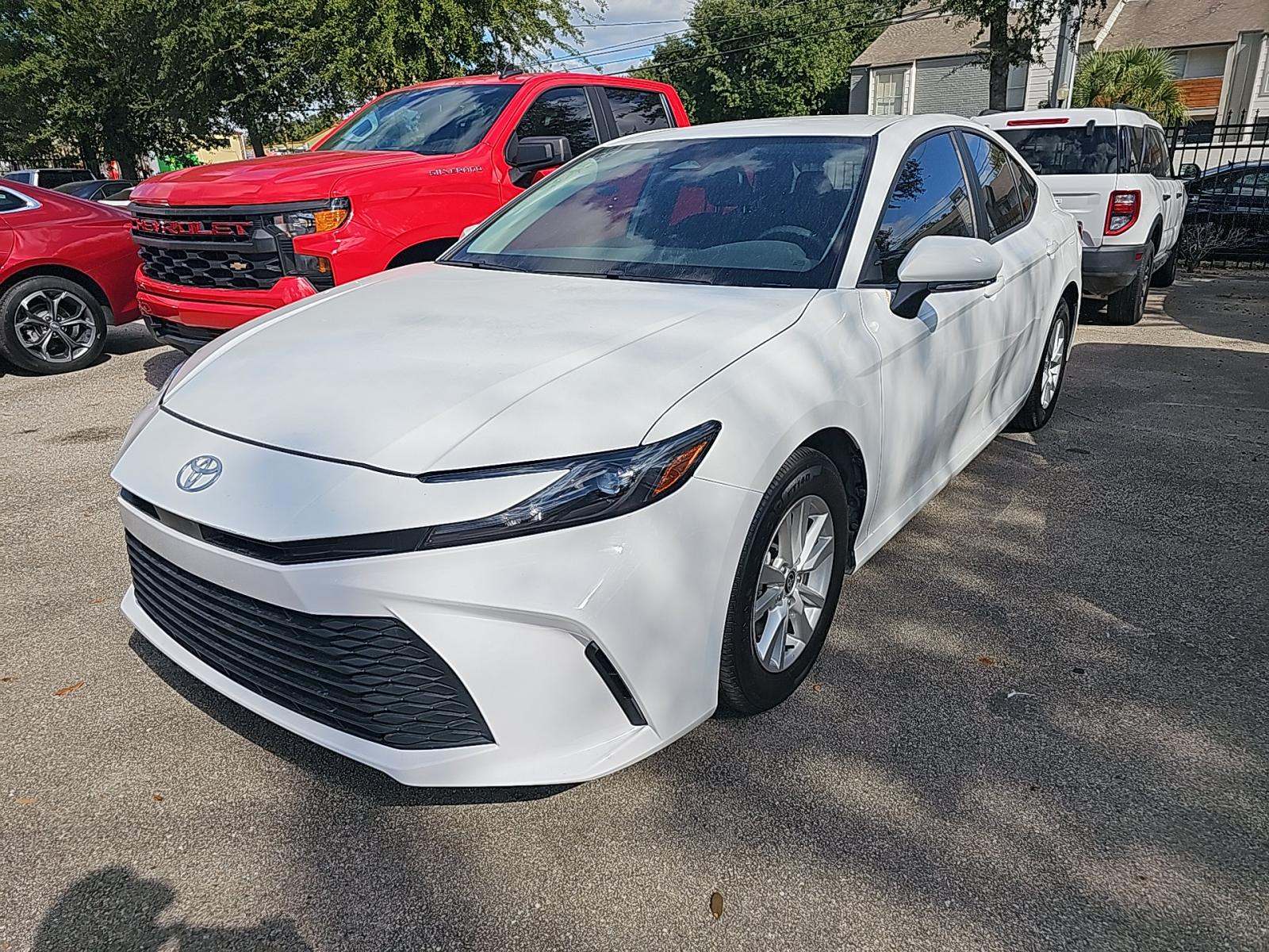 2025 Toyota Camry LE FWD