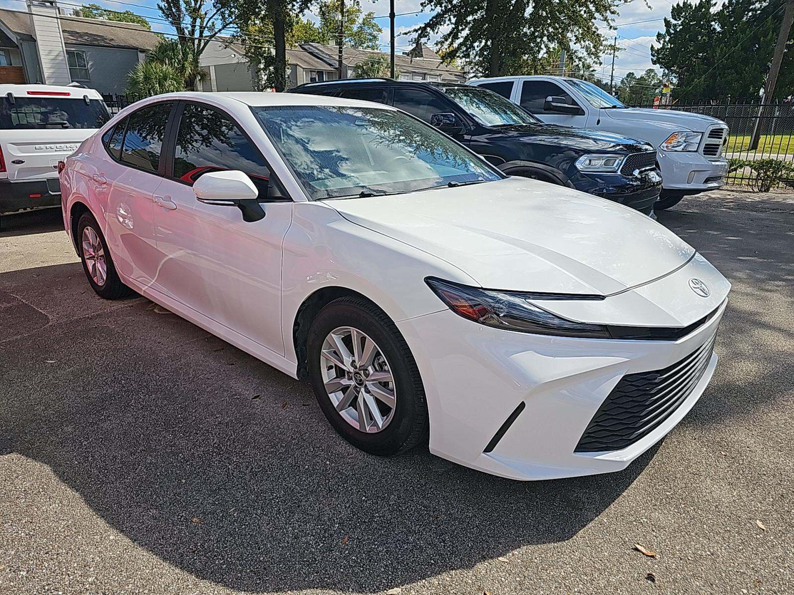 2025 Toyota Camry LE FWD