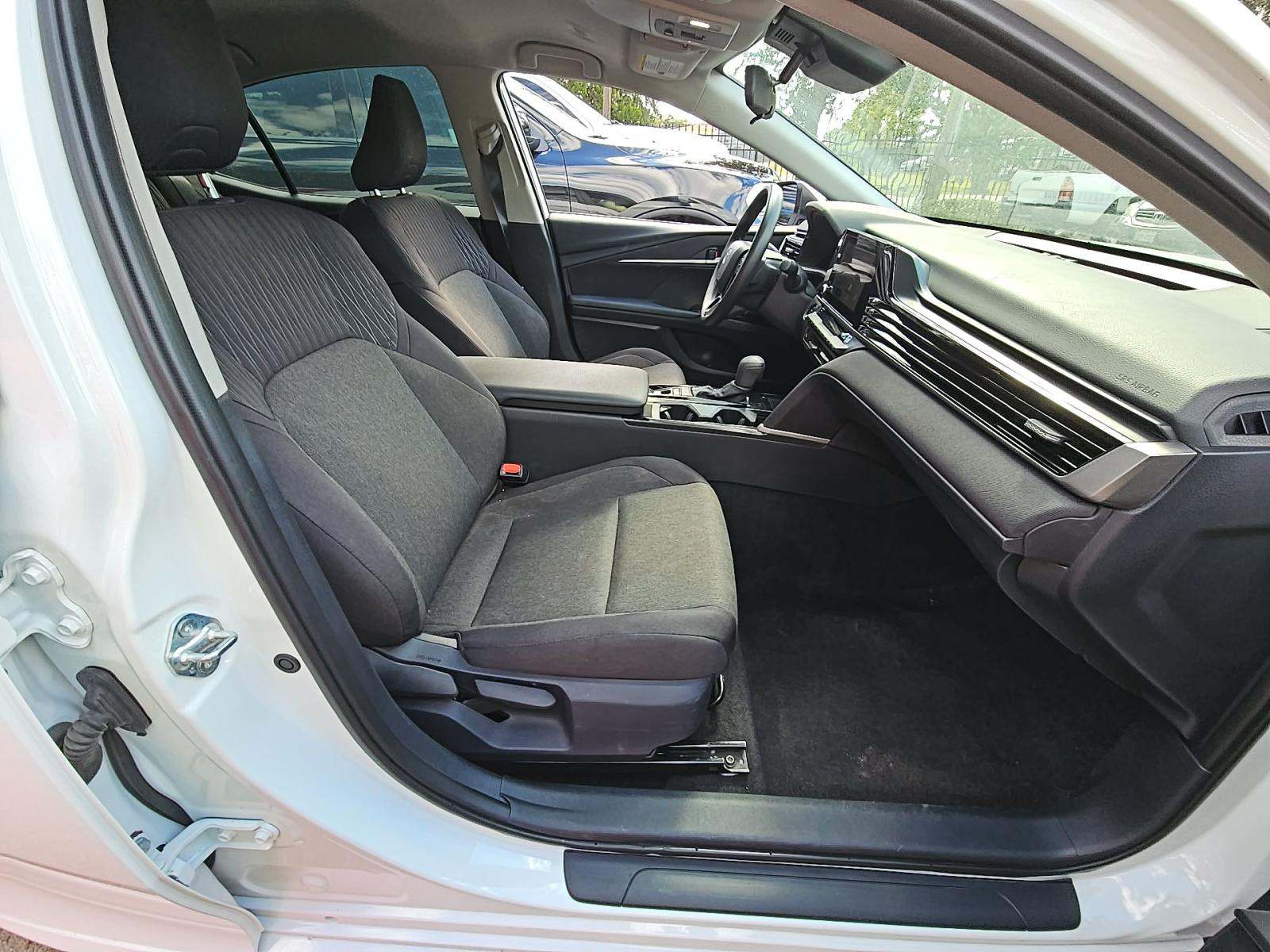 2025 Toyota Camry LE FWD