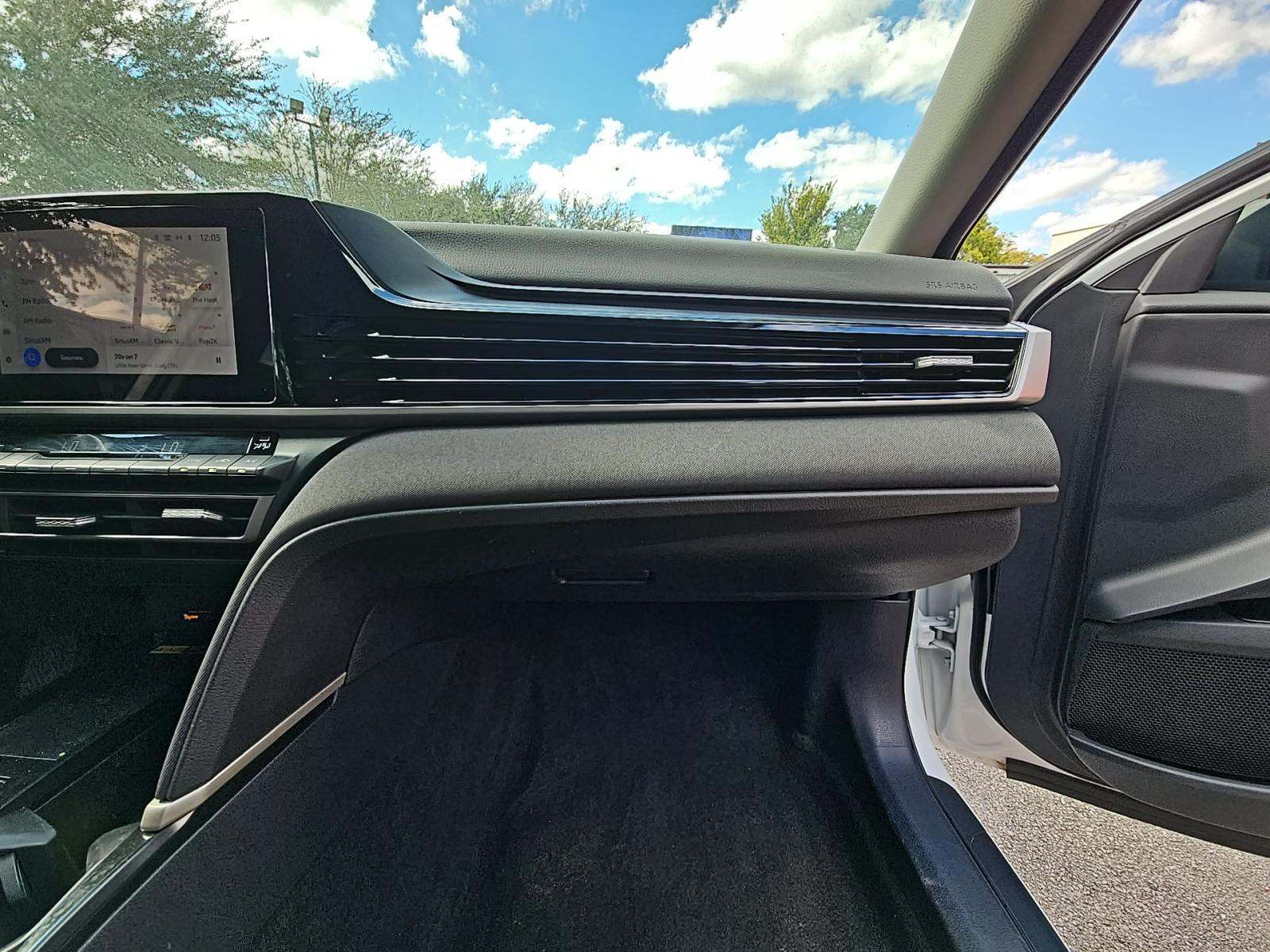 2025 Toyota Camry LE FWD