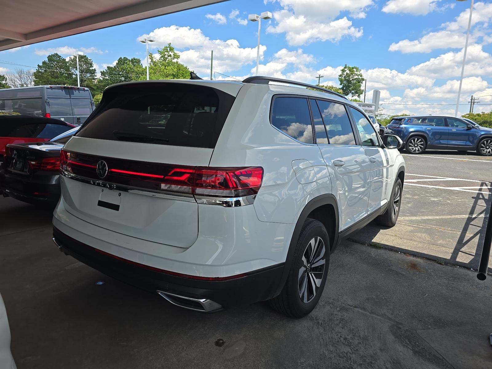 2024 Volkswagen Atlas 2.0T SE FWD