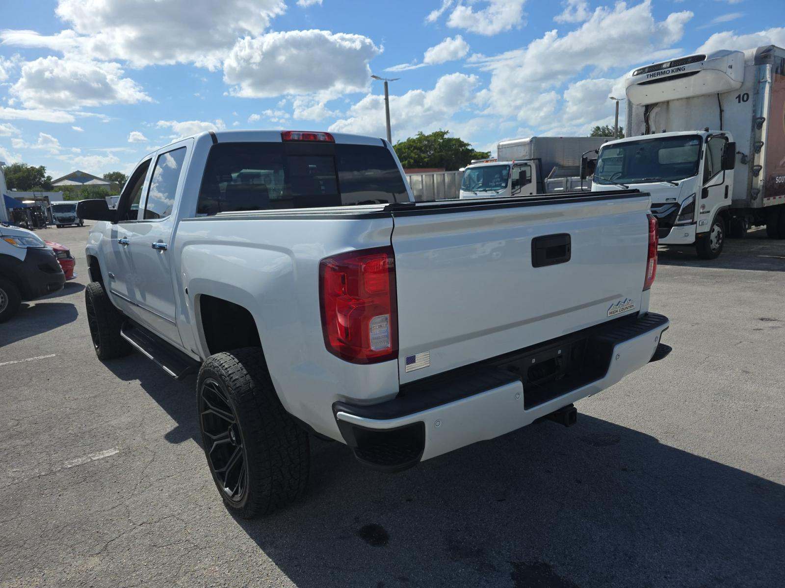 CHEVROLET HIGH COUNTRY - 2