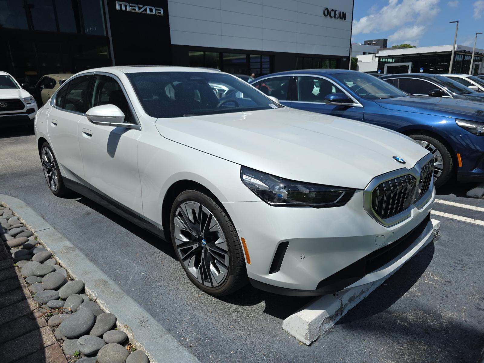 2025 BMW 5 Series 530i RWD