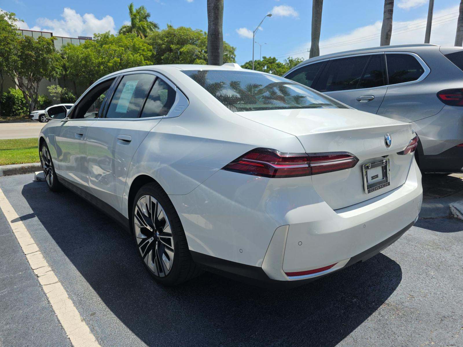 2025 BMW 5 Series 530i RWD
