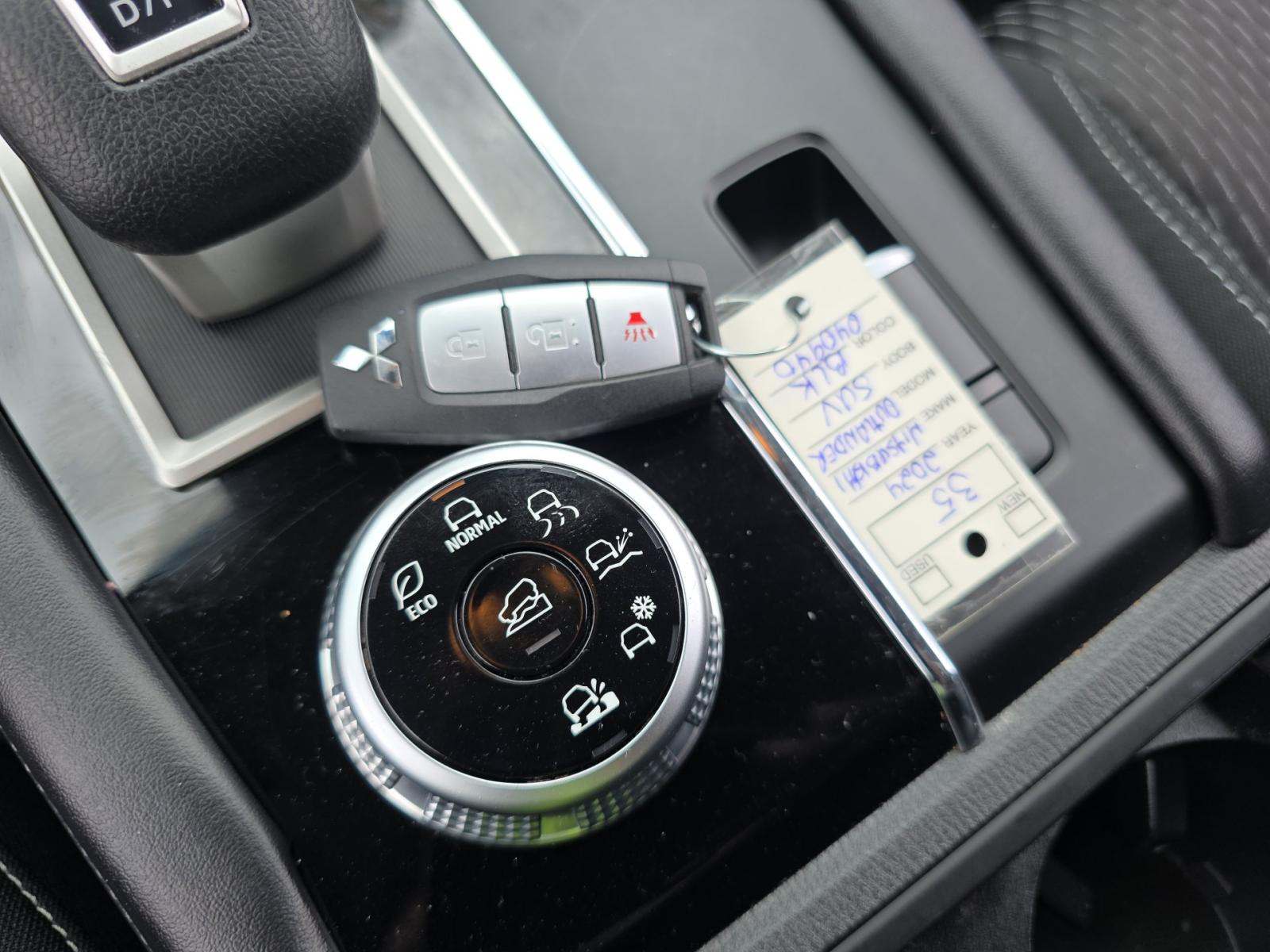 2024 Mitsubishi Outlander ES AWD