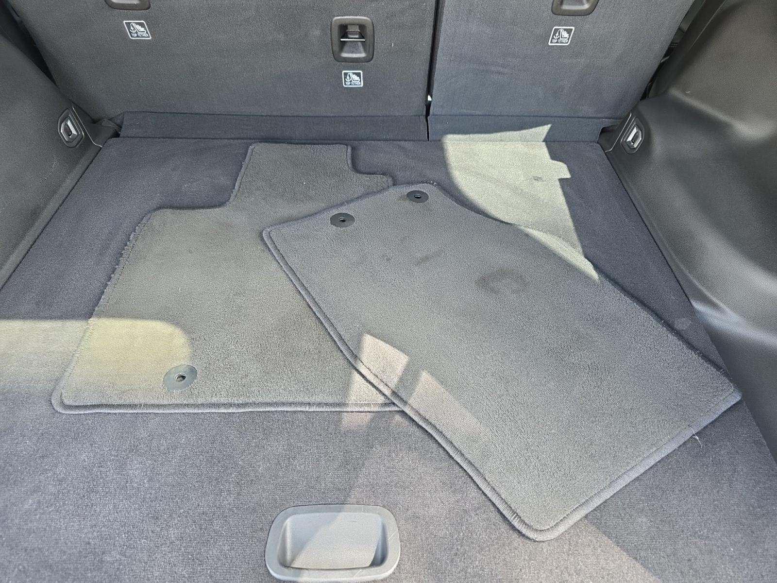 2023 Jeep Grand Cherokee Laredo AWD