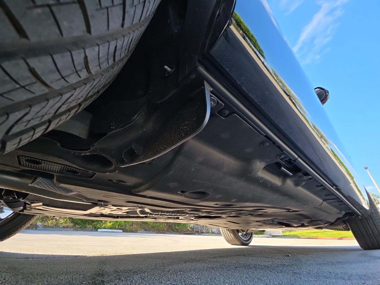 2025 Land Rover Range Rover SE LWB AWD