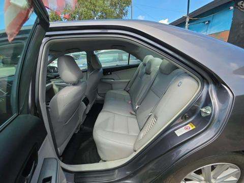 2014 Toyota Camry Hybrid XLE FWD
