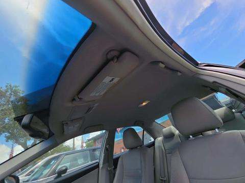 2014 Toyota Camry Hybrid XLE FWD
