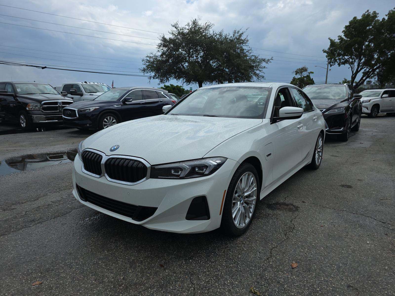 2023 BMW 3 Series 330e RWD