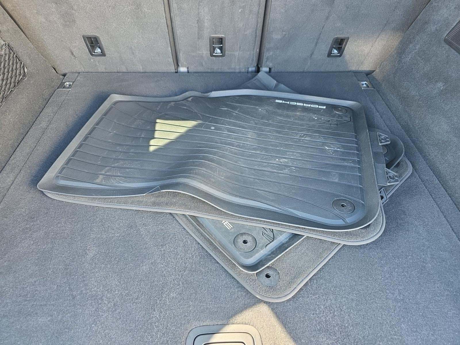 2022 Porsche Cayenne Base AWD