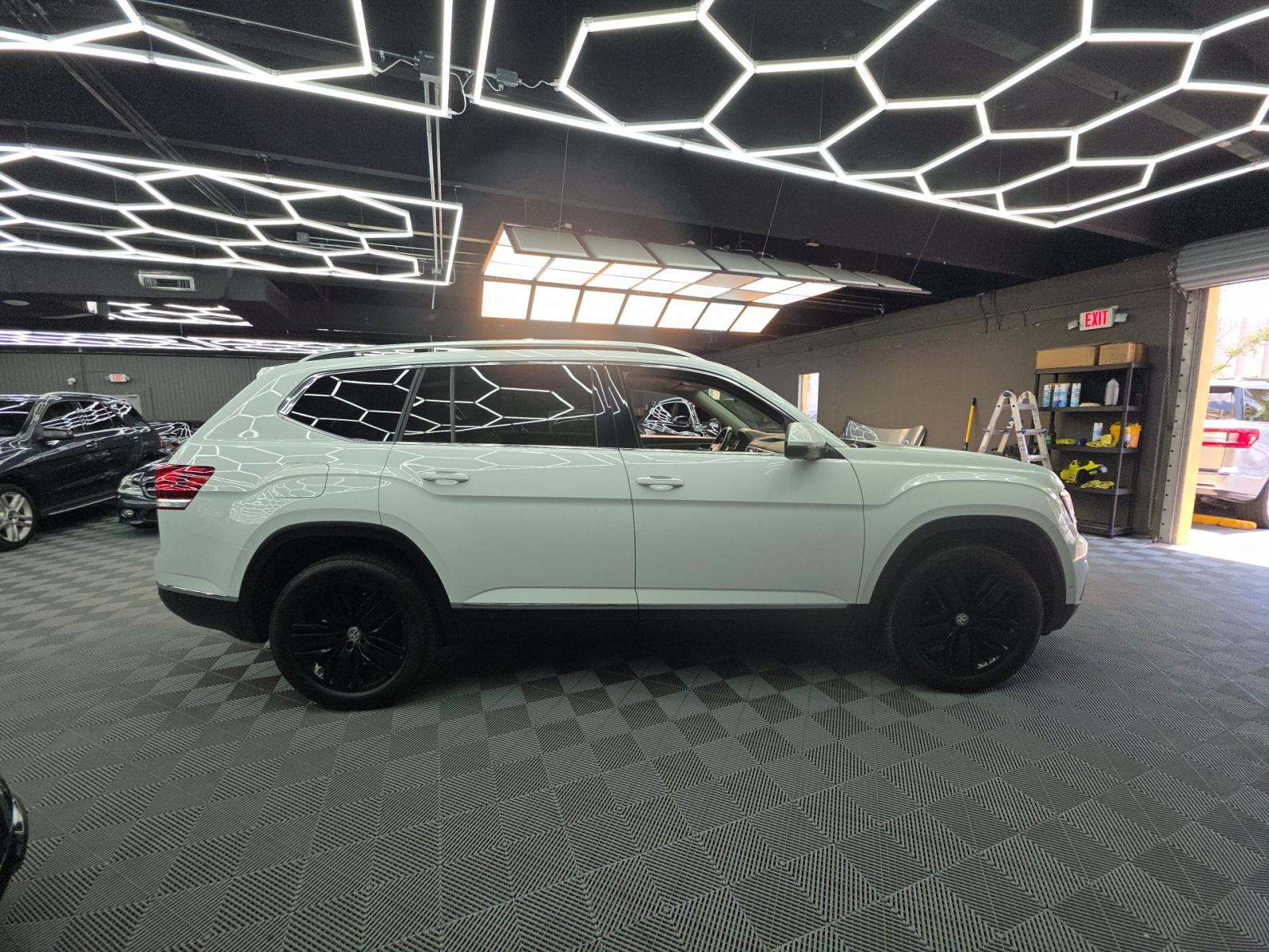 2019 Volkswagen Atlas 3.6L SEL Premium AWD