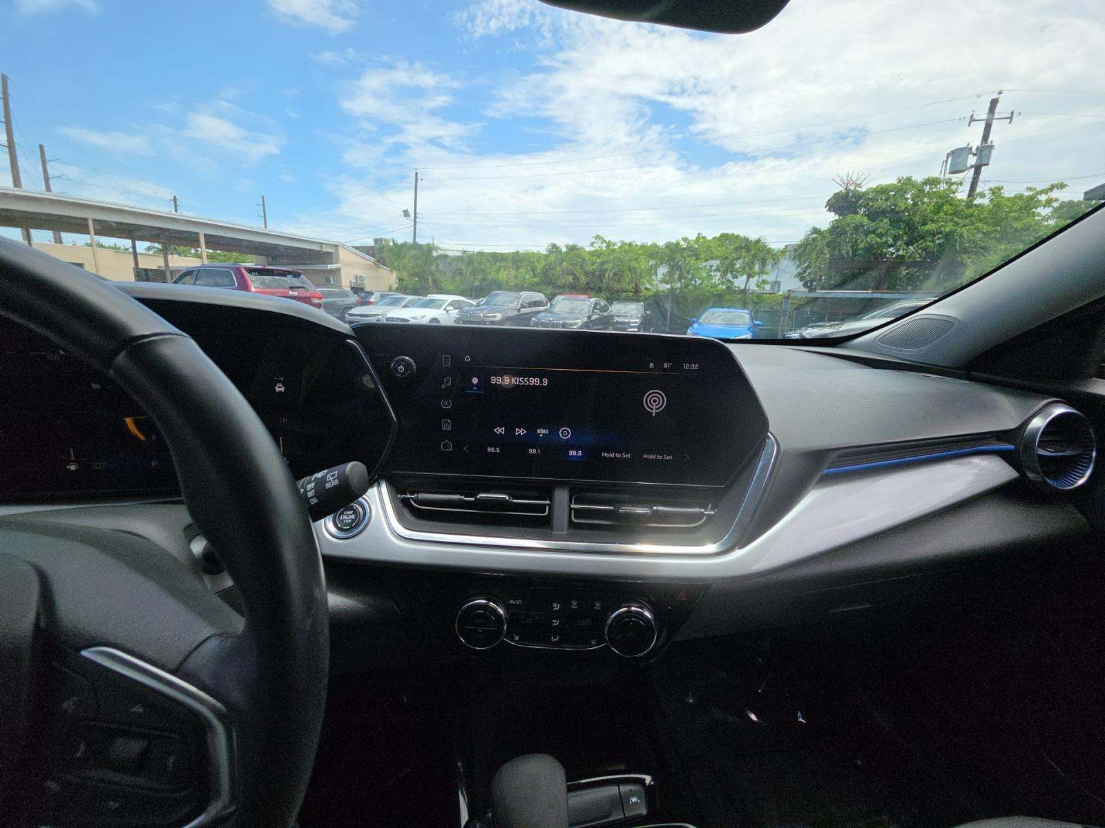 CHEVROLET TRAX - 10