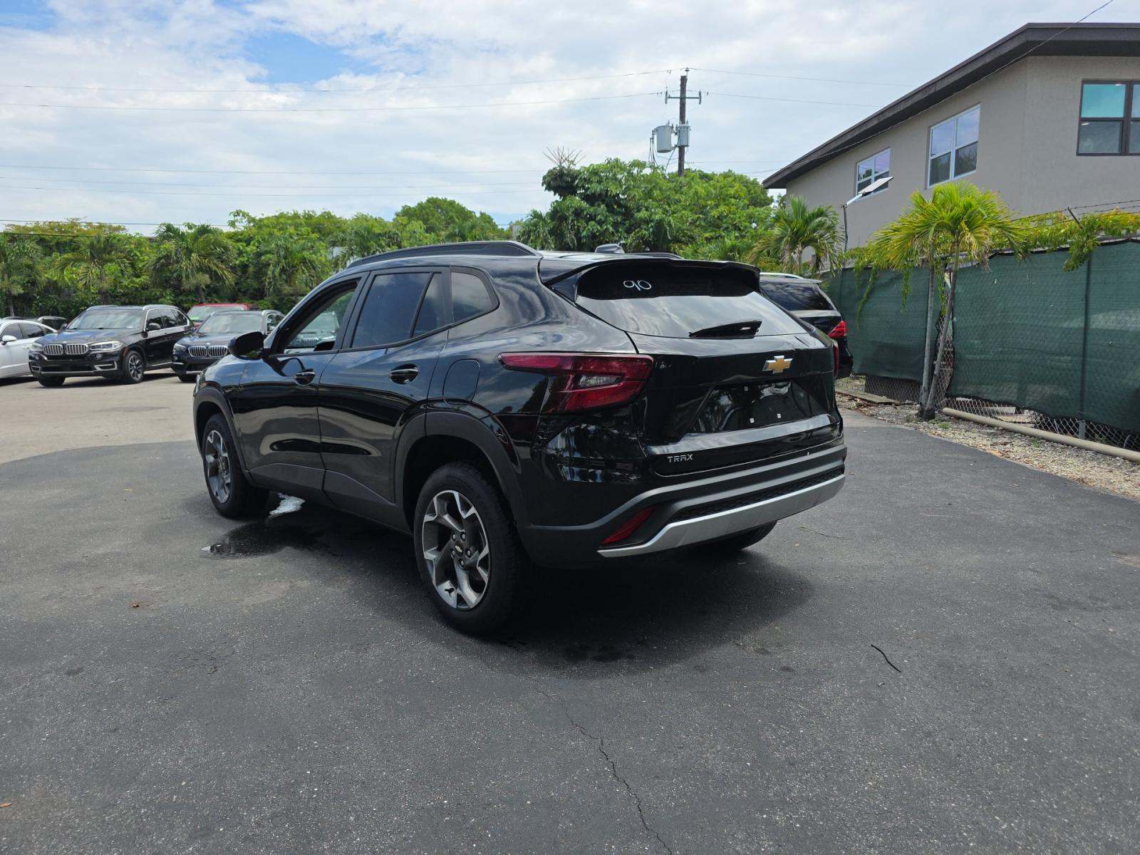 CHEVROLET TRAX - 2