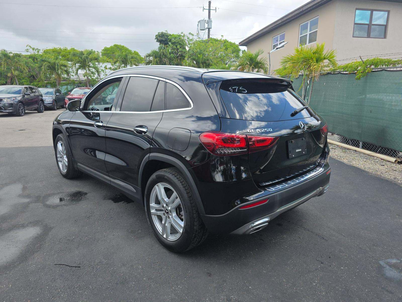 MERCEDES-BENZ GLA-CLASS - 2