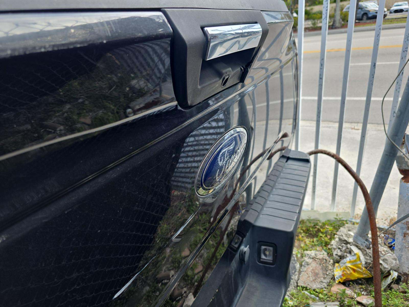 2015 Ford F-150 XLT RWD