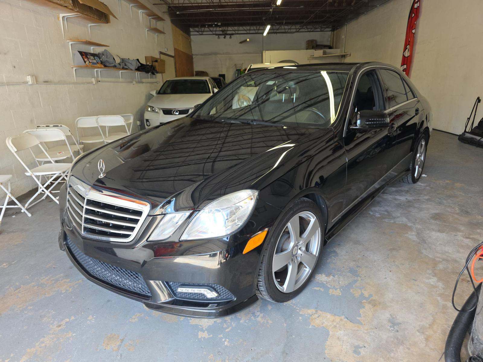 MERCEDES-BENZ E-CLASS - 1