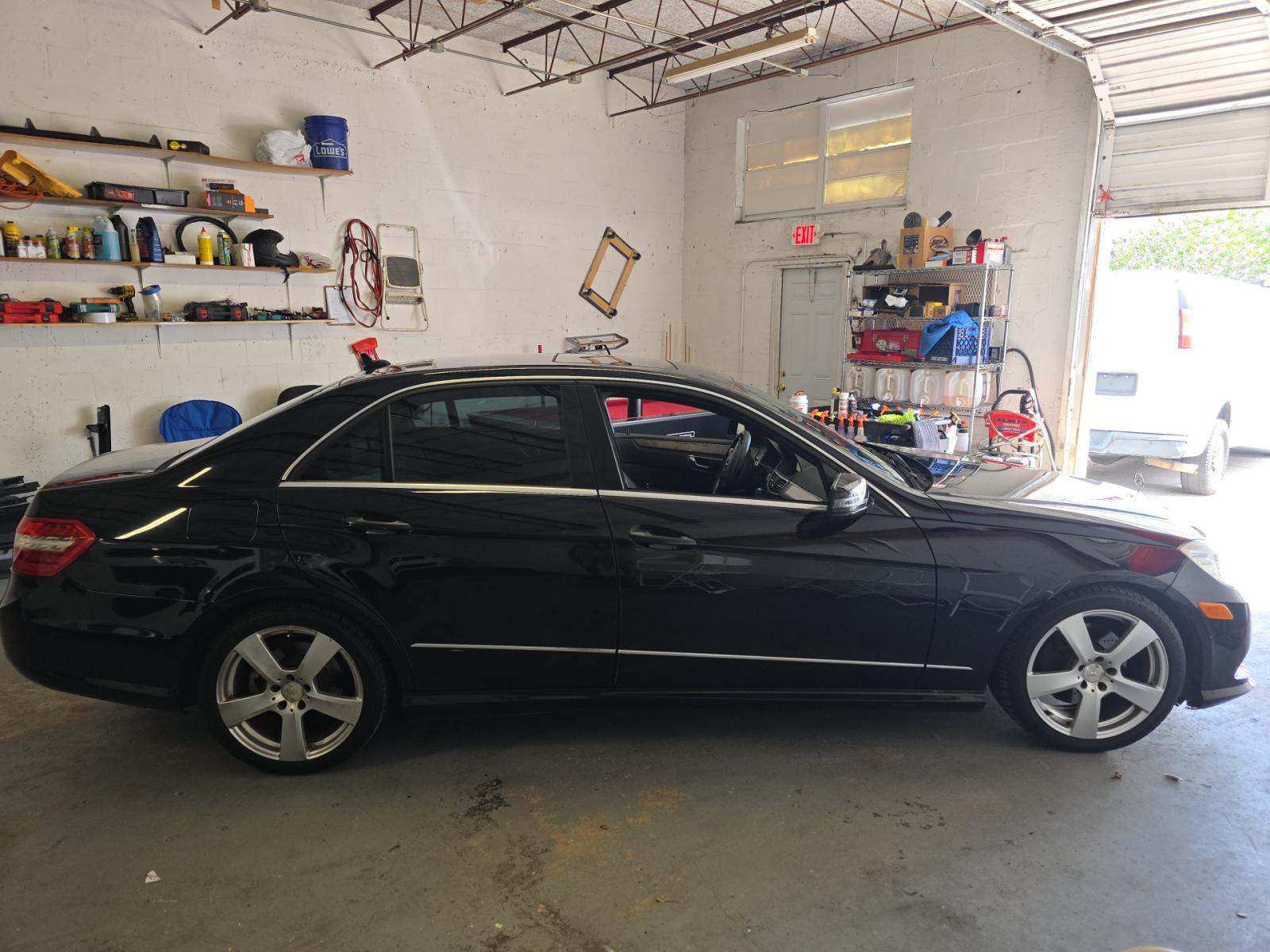 MERCEDES-BENZ E-CLASS - 4