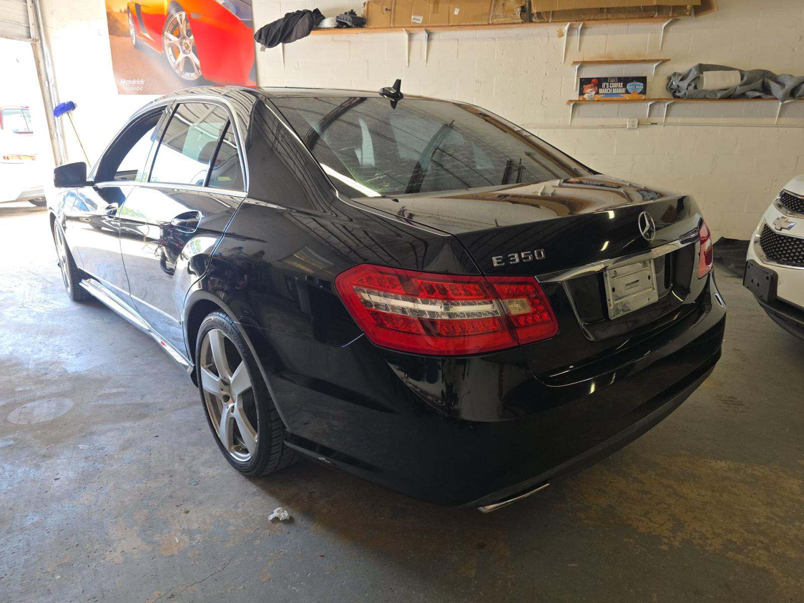 MERCEDES-BENZ E-CLASS - 2