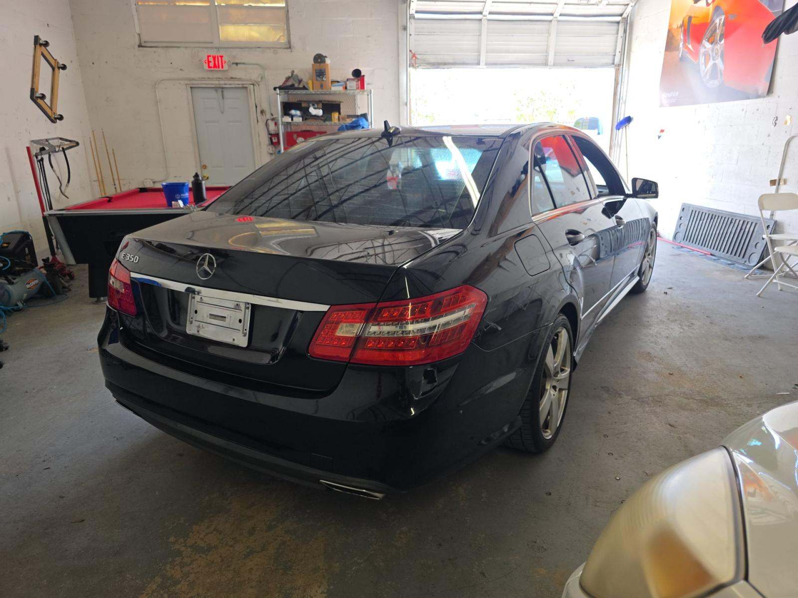 MERCEDES-BENZ E-CLASS - 3