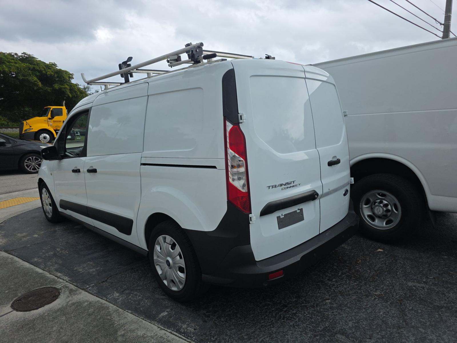 FORD TRANSIT CONNECT - 2