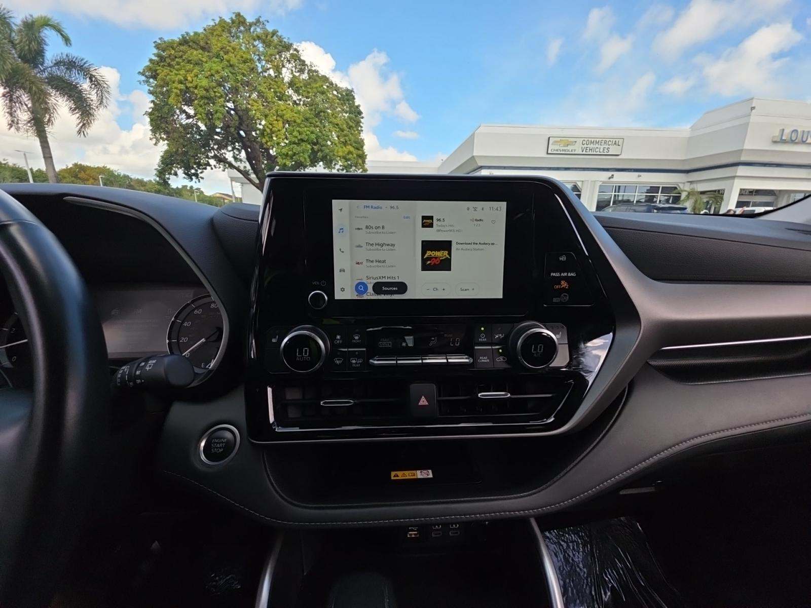 2024 Toyota Highlander XLE FWD