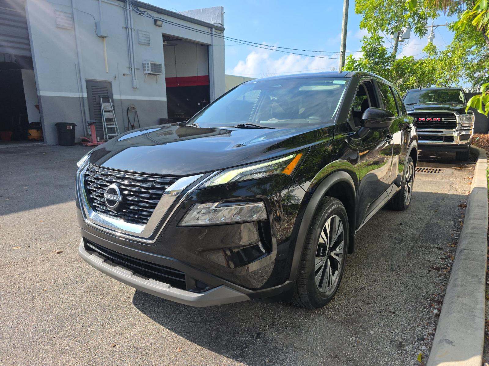 2023 Nissan Rogue SV FWD