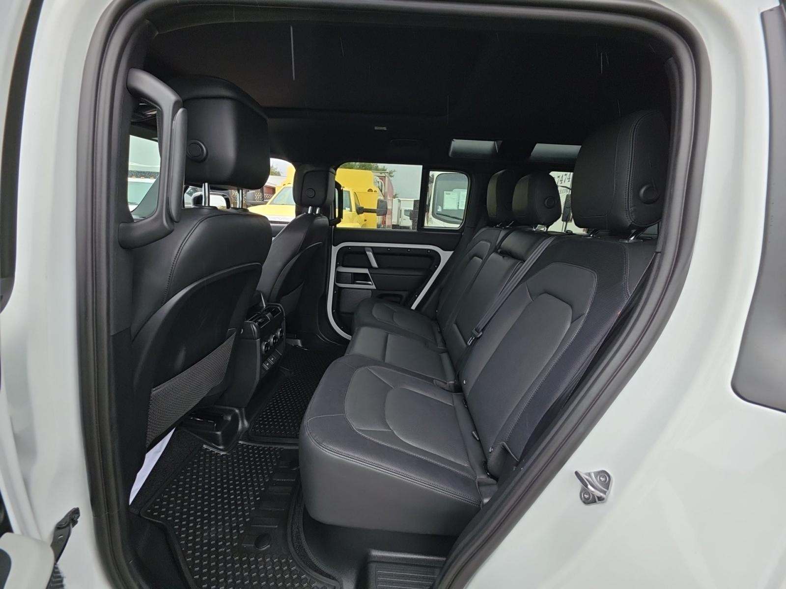 2023 Land Rover Defender 110 X-Dynamic SE AWD